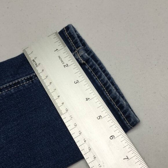 SILVER SUKI MID-RISE CAPRI JEANS 25x25 - Picture 11 of 11